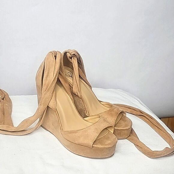 Sandals by Windsor Suede Look Beige Ballet Wrap Size 8.5 - Picture 4 of 6